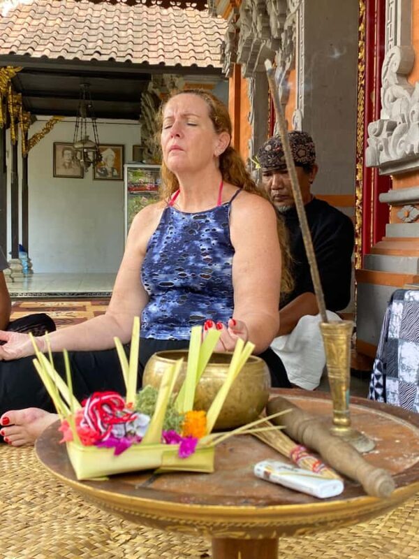 Ubud : Combination of Palm Reading and Healing Therapy - A Deep Dive into the Experience