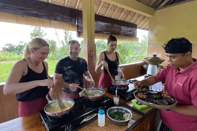 Ubud Cooking Class with Optional Market Visit Pickup Included - What to Expect from This Ubud Cooking Class