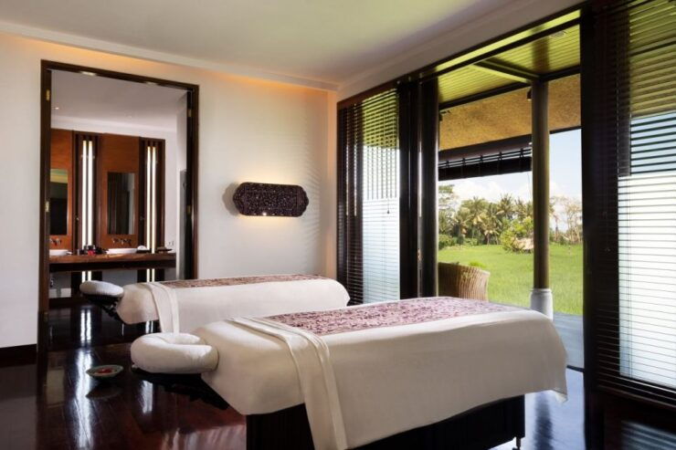 Ubud: Couple Spa Treatment With Bath Ritual & Sparkling Wine - Experience Highlights