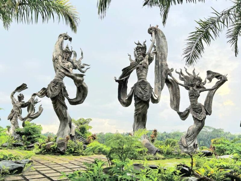 Ubud: Cultural Escape Tegenungan Waterfall, Palace & Temples - Exploring Ubud’s Natural Beauty at Tegenungan Waterfall