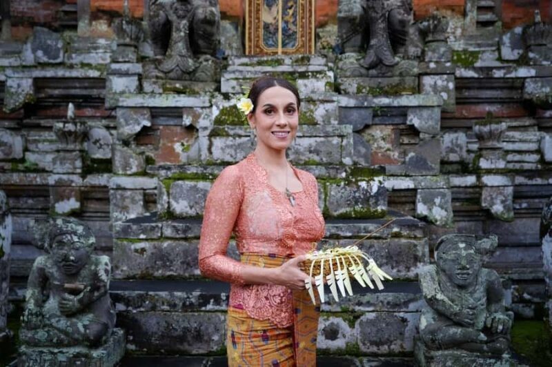 Ubud: Cultural Fashion Experience w/ Makeup & Photoshoot - Good To Know