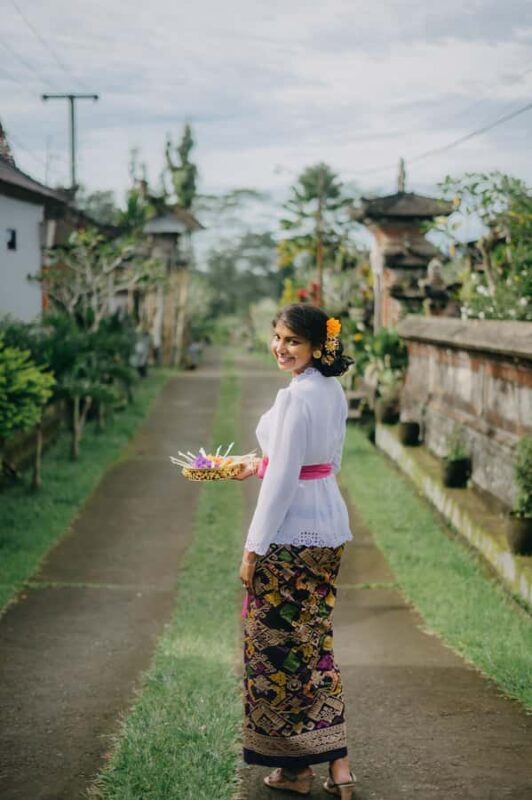 Ubud: Delodsema Traditional Village with Balinese Costume - Who Is This Tour Best For?