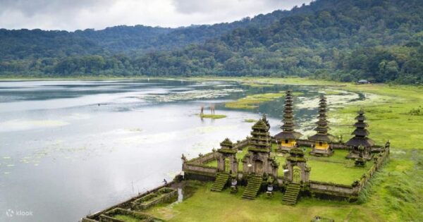 Ubud: Explore Water Temple, Monkey Forest and The Twin Lake - Questions You May Have