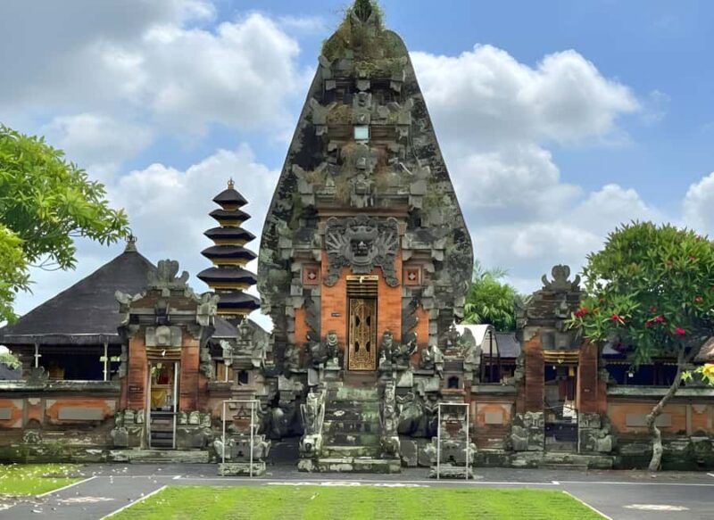 Ubud Half-Day: Rice Fields, Batuan Kaler Temple & Waterfall - Good To Know