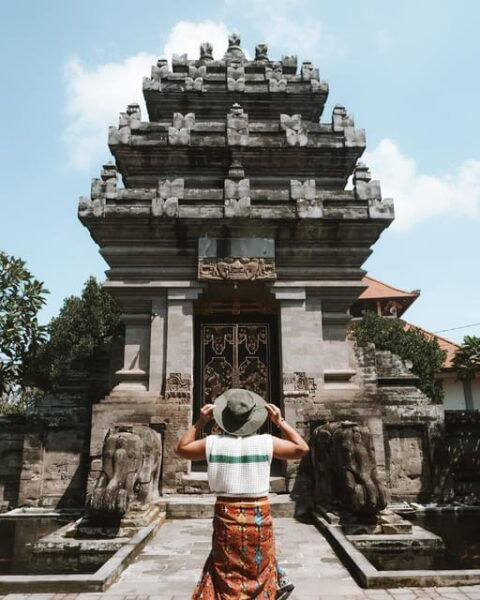 Ubud: Kanto Lampo, Tukad Cepung, Rice Terrace, Batuan Temple - Questions You May Have