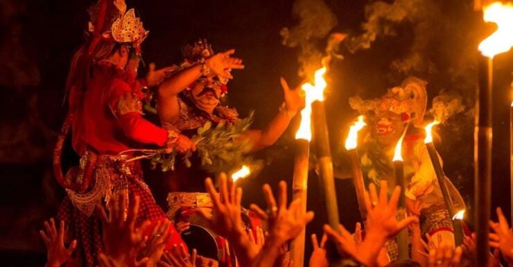 Ubud: Kecak Dance and Royal Balinese Resort Dinner Ticket - Experience Highlights
