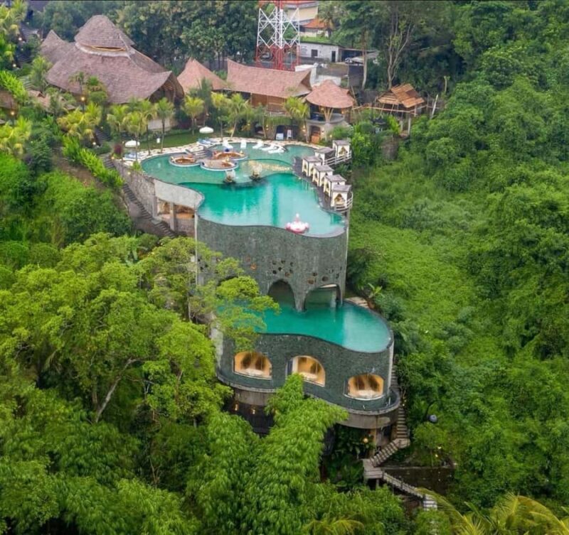 Ubud: Koi fish Photoshoot, Monkey Forest & infinity pool - Good To Know