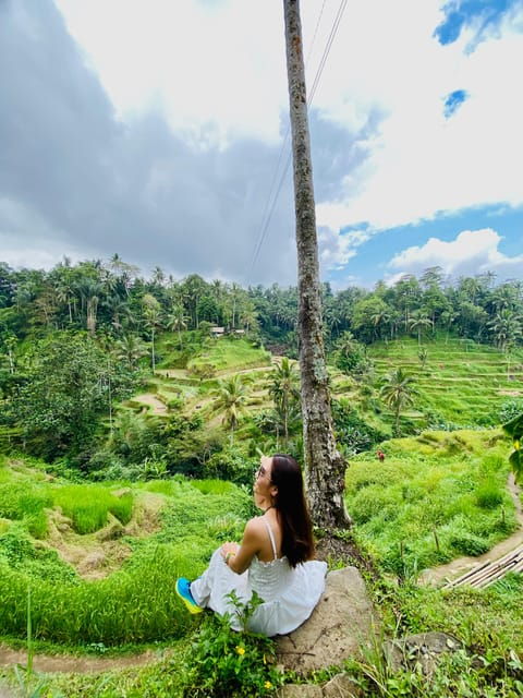 Ubud: Monkey Forest, Holy Water Temple, and Hot Springs Tour - Sacred Monkey Forest Sanctuary