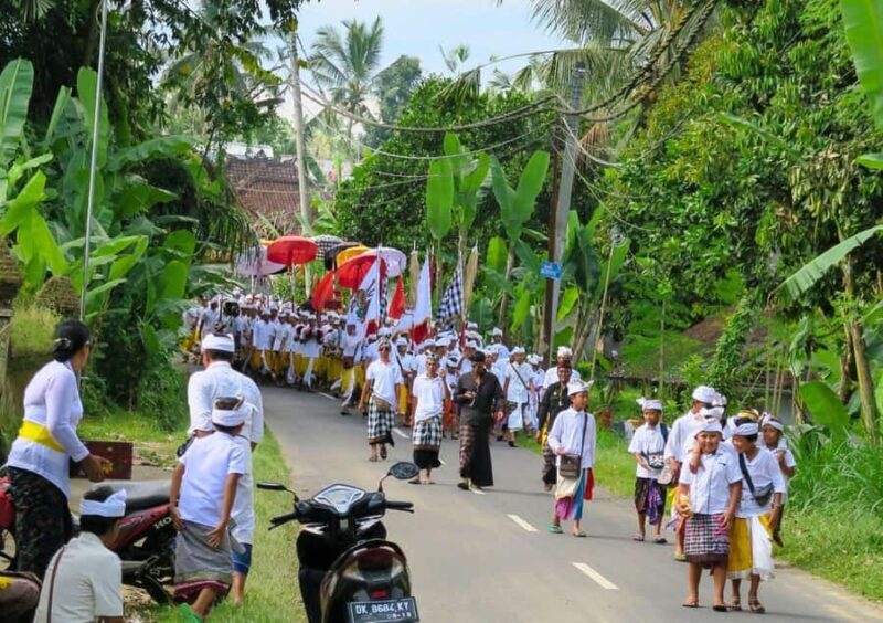 Ubud: Old Spiritual Village & Countryside Life Cycling Tour - Exploring Bali’s Countryside by Bike: What to Expect