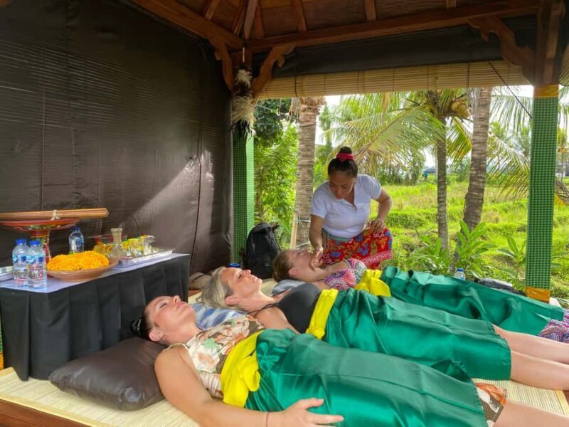 Ubud: Palm Reading and Trauma Healing Therapy - An Overview of the Experience