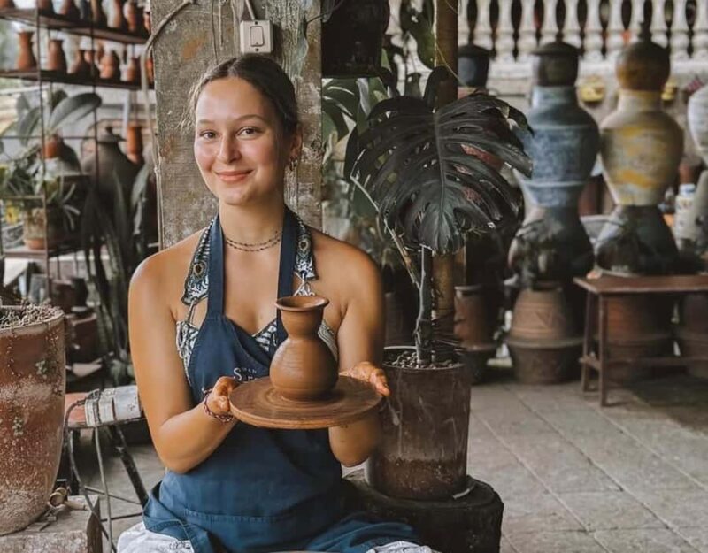 Ubud: Pottery Class Throwing Fun Activity - Comparing Earthenware and Stoneware Classes