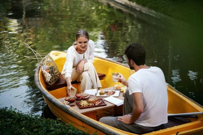 Ubud: Romantic Picnic Lunch on a Boat - Traveler Reviews