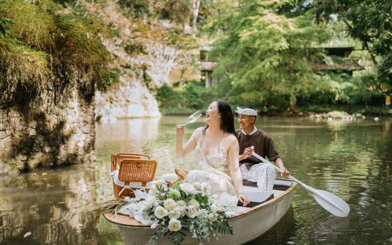 Ubud: Romantic Picnic on a Wooden Boat with Sparkling Wine - The Sum Up