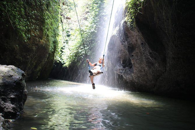 Ubud Shared Tour: Ubud Waterfalls, Tegalalang & Holy Water Temple - An In-Depth Look at the Ubud Waterfalls, Tegalalang & Holy Water Temple Tour