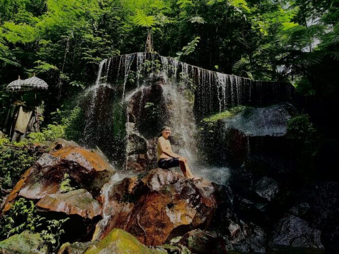 Ubud Tour 2 Waterfall, Tirtaempul Temple & Rice Terrace - Inclusions and Amenities