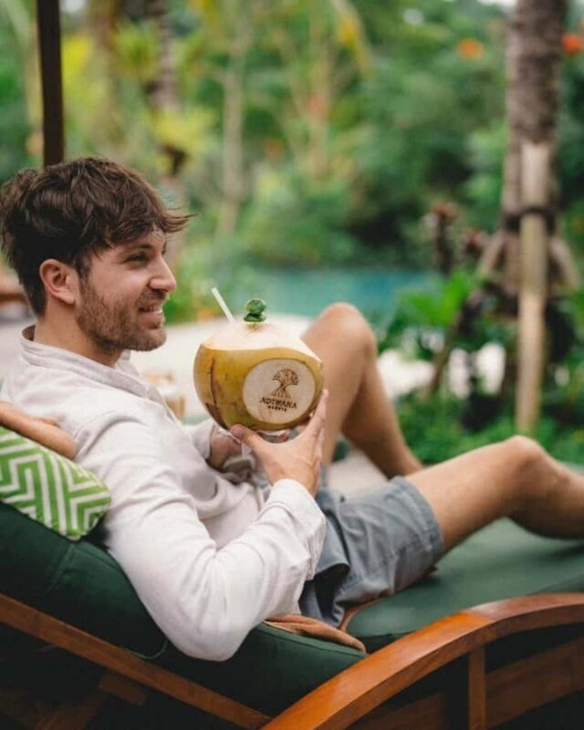 Ubud: Tropical Oasis Pool Bar Access & Dining E-Voucher - Good To Know