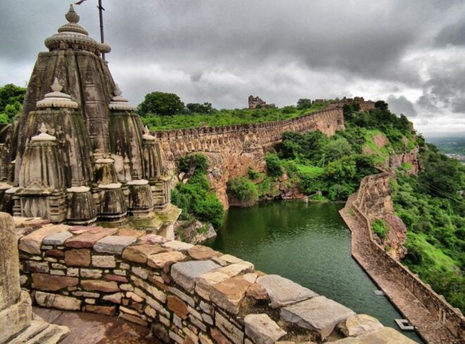 Udaipur: Chittorgarh Sightseeing Tour by Car - All Inclusive - Tour Experience