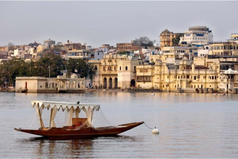 Udaipur: City Palace, Jagdish Temple, and Lake Pichola Tour - Good To Know