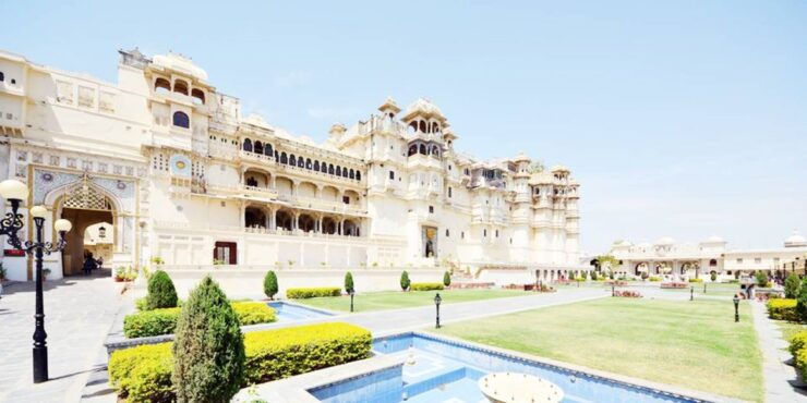 Udaipur: City Palace of Udaipur Tour With Guide - Activity Details