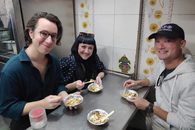 Udaipur Food Walk l Eat Just like a local - Good To Know