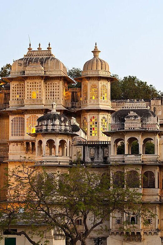 Udaipur : Full Day Private City Tour With Guide and Car - The End of the Day: Hotel Drop-off and Reflection