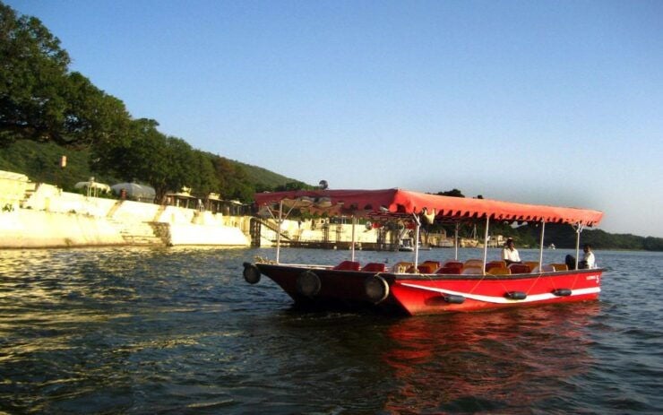 Udaipur Full-Day Private Tour With Boat Ride and Lunch - Experience Highlights