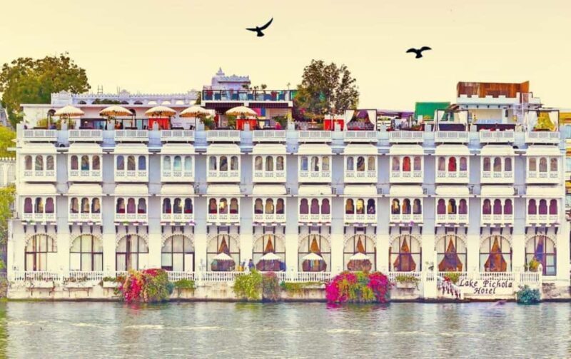 UDAIPUR FULL DAY TOUR - Exploring the Udaipur Full Day Tour