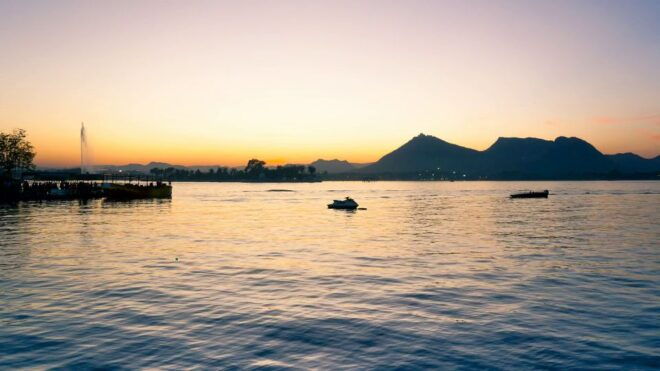 Udaipur: Guided Ghat Tour and Boat Ride - Booking Information