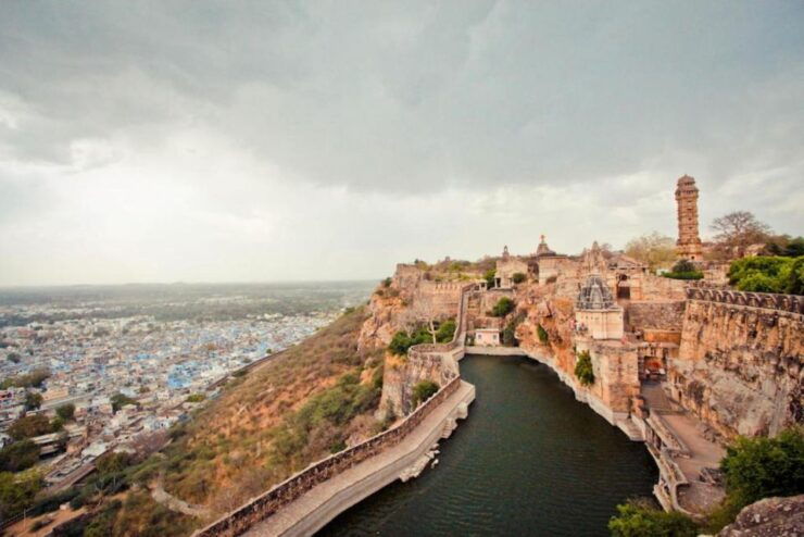 Udaipur & Jodhpur Tour For 6 Night 7 Days With Car & Driver - Day 1: Arrival in Udaipur