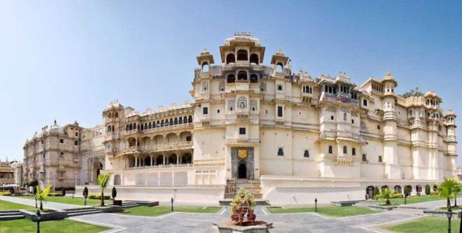 Udaipur: Palace of Udaipur & Jagdish Temple Walking Tour - Common Questions
