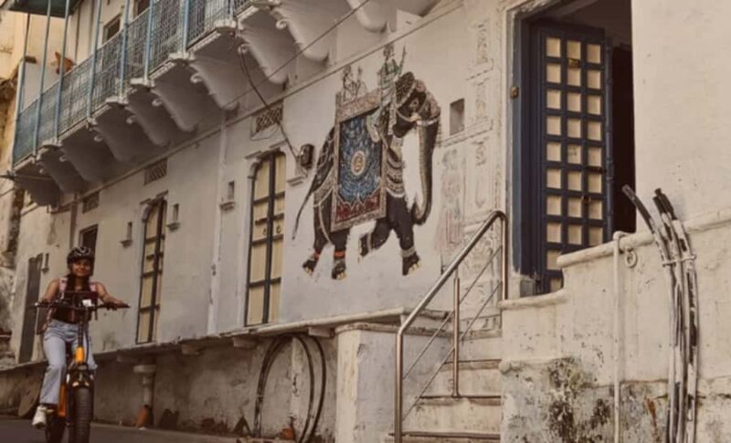 Udaipur: Photography walking tour, exploring old city vibes - Good To Know