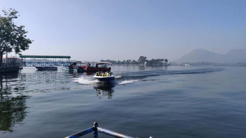 Udaipur: Private City Tour with Guide and Transfers - Udaipur: Private City Tour with Guide and Transfers  