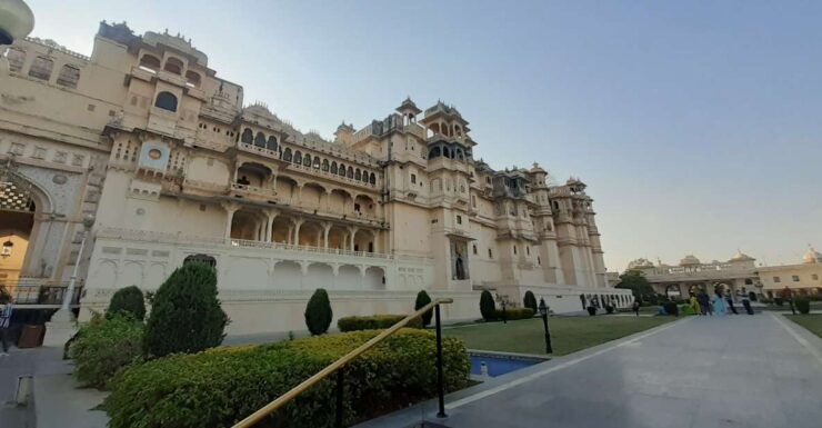 Udaipur: Private Guided City Sightseeing Tour With Tuk Tuk - Experience Highlights