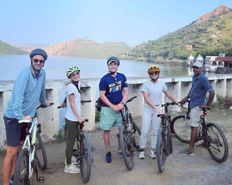 Udaipur: Private Lake Loop Bicycle Tour with Refreshments - Good To Know