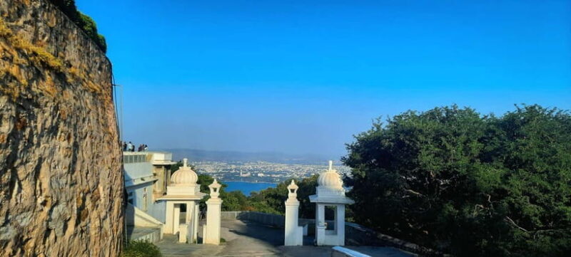 Udaipur: Sajjangarh Monsoon Palace Day Trip with Tickets - Good To Know  
