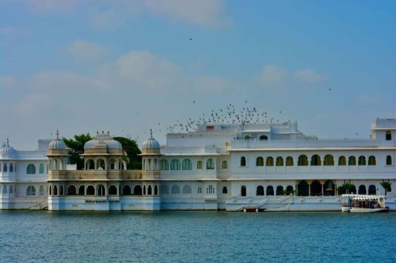 Udaipur: Same Day Udaipur Lake City of Rajasthan Guided Tour - Who Should Consider This Tour?