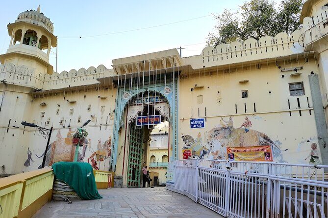 Udaipur to Nathdwara, Eklingji & Haldighati Private Day Tour - Good To Know
