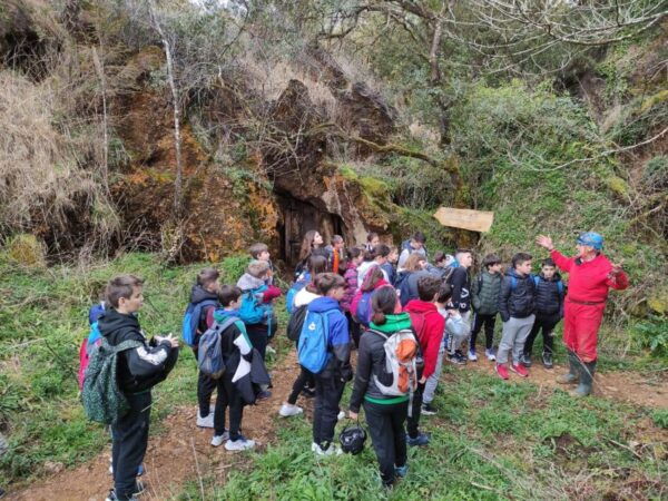 UDIAS: Mineral and Rock Workshop With Visit to Mine and Cave - Frequently Asked Questions