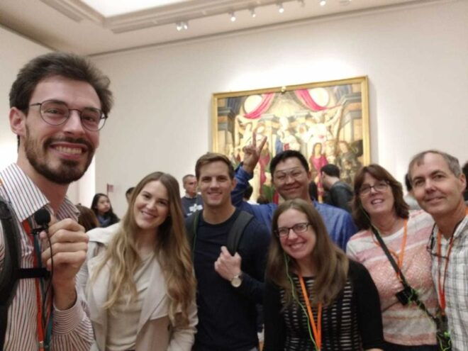 Uffizi Gallery Small Group Tour - Expert Tour Guide and Multilingual Commentary