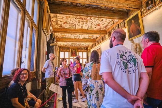 Uffizi Gallery Small Group Tour With Skip The Line Ticket - Importance of Small Group Size
