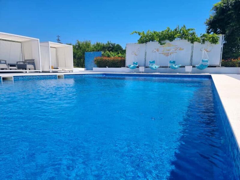 Ulcinj: relaxation by the pool - Good To Know