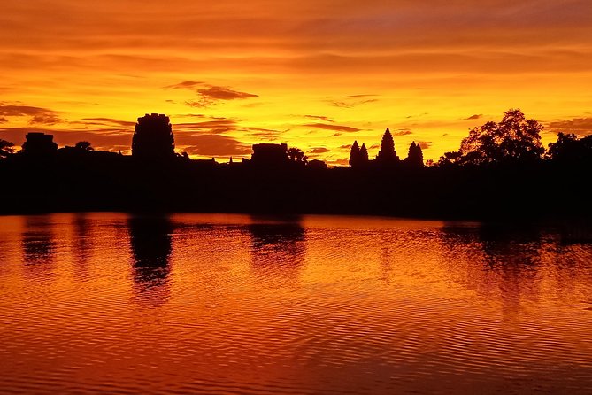 Ultimate Angkor Wat Sunrise Tours, Bayon, Ta Prohm, Banteay Srei And Beng Mealea - Bayon Temple Exploration