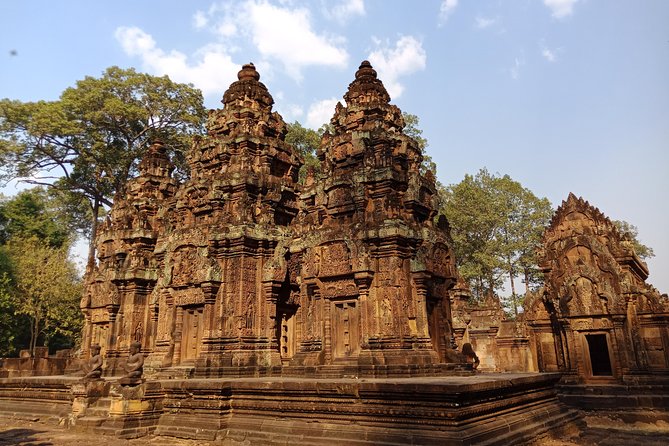 Ultimate Angkor Wat Sunrise Tours, Bayon, Ta Prohm, Banteay Srei And Beng Mealea - Exploring Beng Mealea
