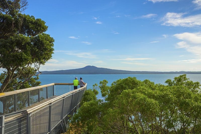 Ultimate Auckland Full Day Tour - A guided city drive with history along the way