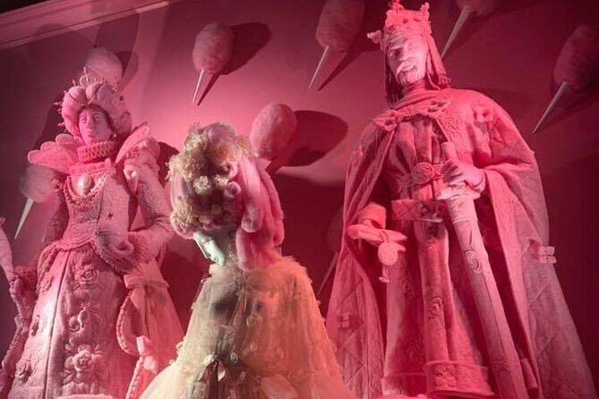 Ultimate NYC Christmas Lights At Night Walking Tour - Bryant Park Holiday Market