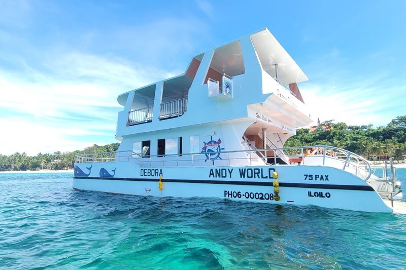 Ultimate Party Cruise in Boracay by Andy World Yacht - Pick the morning foam party or sunset sail