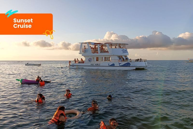 Ultimate Party Cruise in Boracay by Andy World Yacht - Lunch and drinks: keep expectations modest