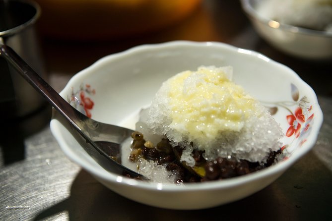 Ultimate PP Food Tour by Tuk Tuk - 15 Tastings & Drinks Included - Food Selection