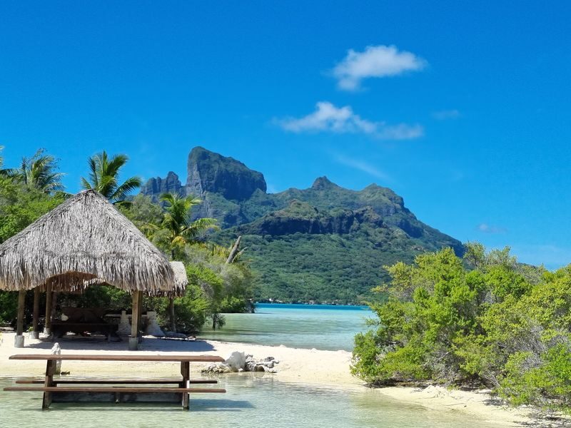 Ultimate Romantic Experience in Bora Bora - Should you book the romantic lagoon tour?