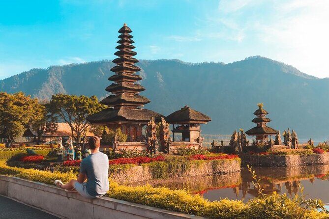 Ulundanu Bratan Temple Banyumala Waterfall and Rice Terrace Tour - Discover Bali’s Hidden Gems with the Ulundanu Bratan Temple, Banyumala Waterfall, and Rice Terrace Tour